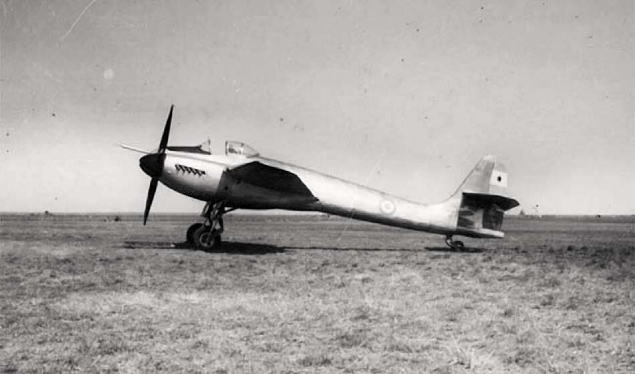 Ае 30. FMA I.AE. 30 Nancu. FMA IA X 59 Dronner. Аргнтинский самолёт FMA I-100. IAE 30.