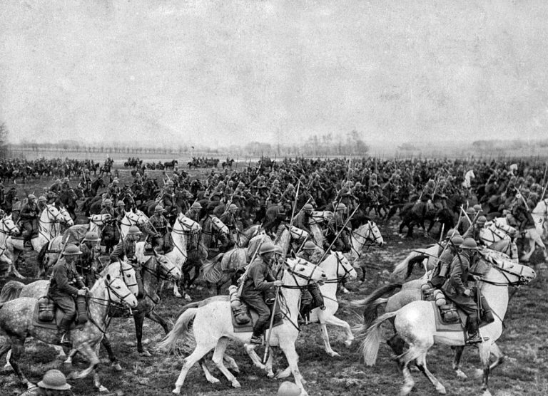       Дивизия польских улан в бою против красных. Польша, 1920 год