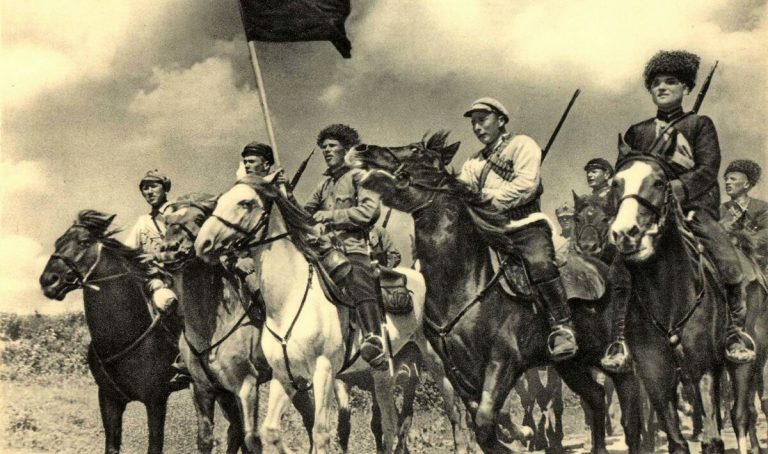  Могучая 1-я конная армия Буденного штурмовала Львов, и не мчалась к Варшаве