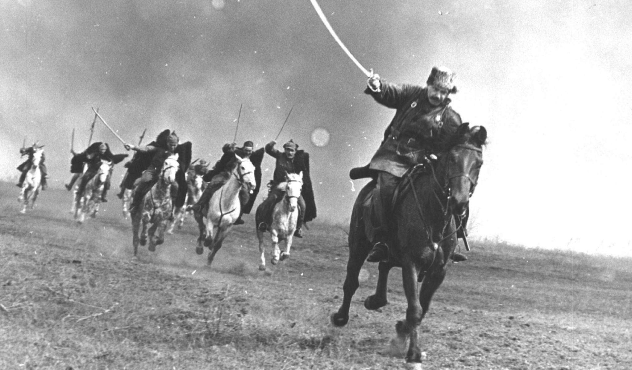 Часть войск идущая впереди. Конница Буденного. Буденный командир первой конной армии. Конная армия Буденного 1920.