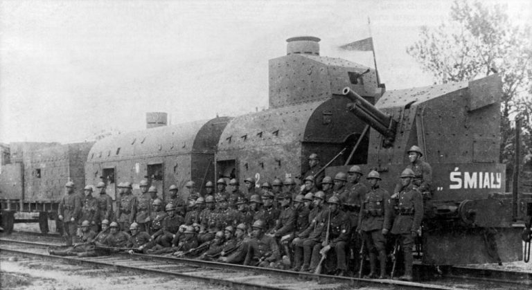  Об отсутствии проблем у поляков стал говорить резкий рост бронепоездов в августе 1920 года