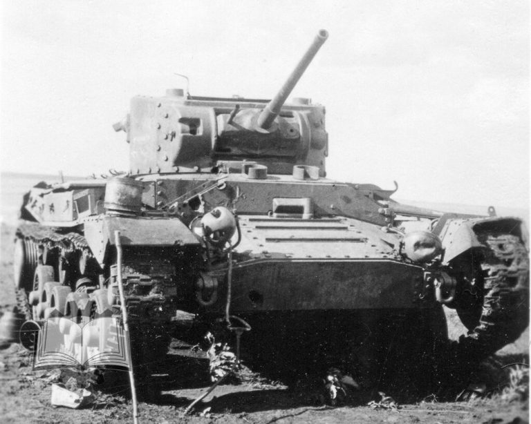      Советский "Валентайн", погибший от огня 75-мм орудия Pak 40. Его появление вот многом и спровоцировало работы по экранировке.