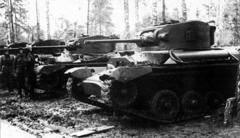       Valentine II/Valentine IV на Западном фронте, 1943 год. У танков такая же экранировка, как у танка из "Патриота".