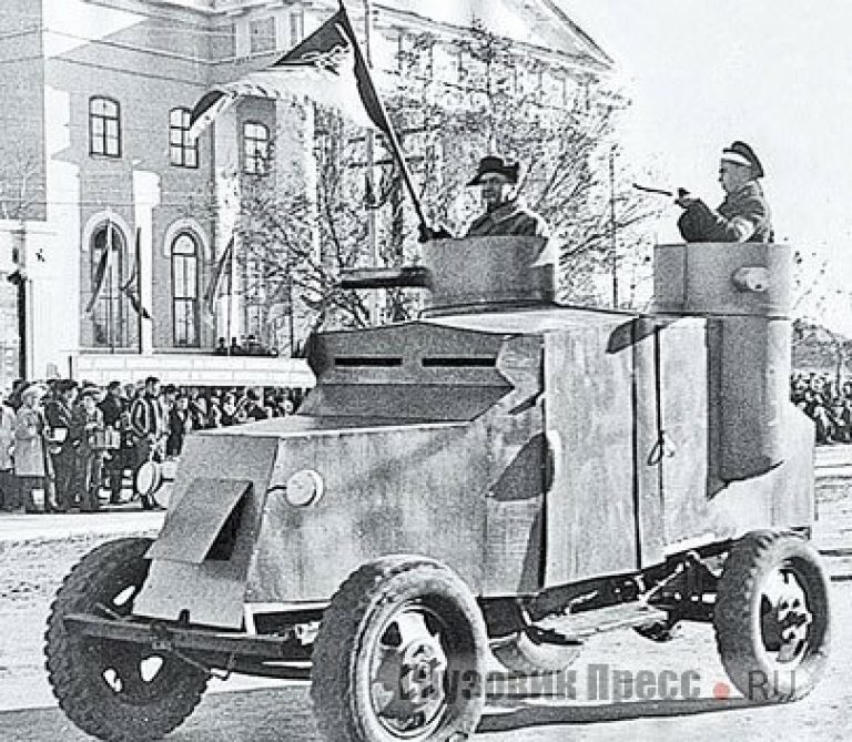 Ленинский броневик на базе ГАЗ-ММ в Саратове, 1967 г. 7 ноября 1967 г. фото: ГрузовикПресс