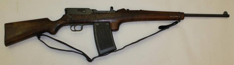  Самозарядная винтовка Mauser Selbstlader M1916. Конечно, у неё было море недостатков (она ещё и просто боялась грязи), но это был не единственный образец такого оружия в Германии, так что было из чего выбирать.