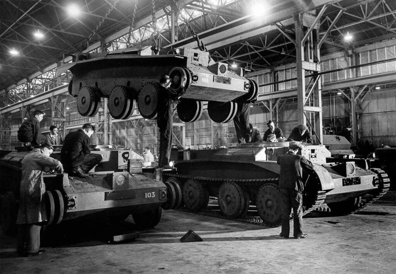 Промышленность военных лет. Немецкий танковый завод 1942. Военные заводы Германии второй мировой войны. Танковый завод 1941 Germany.