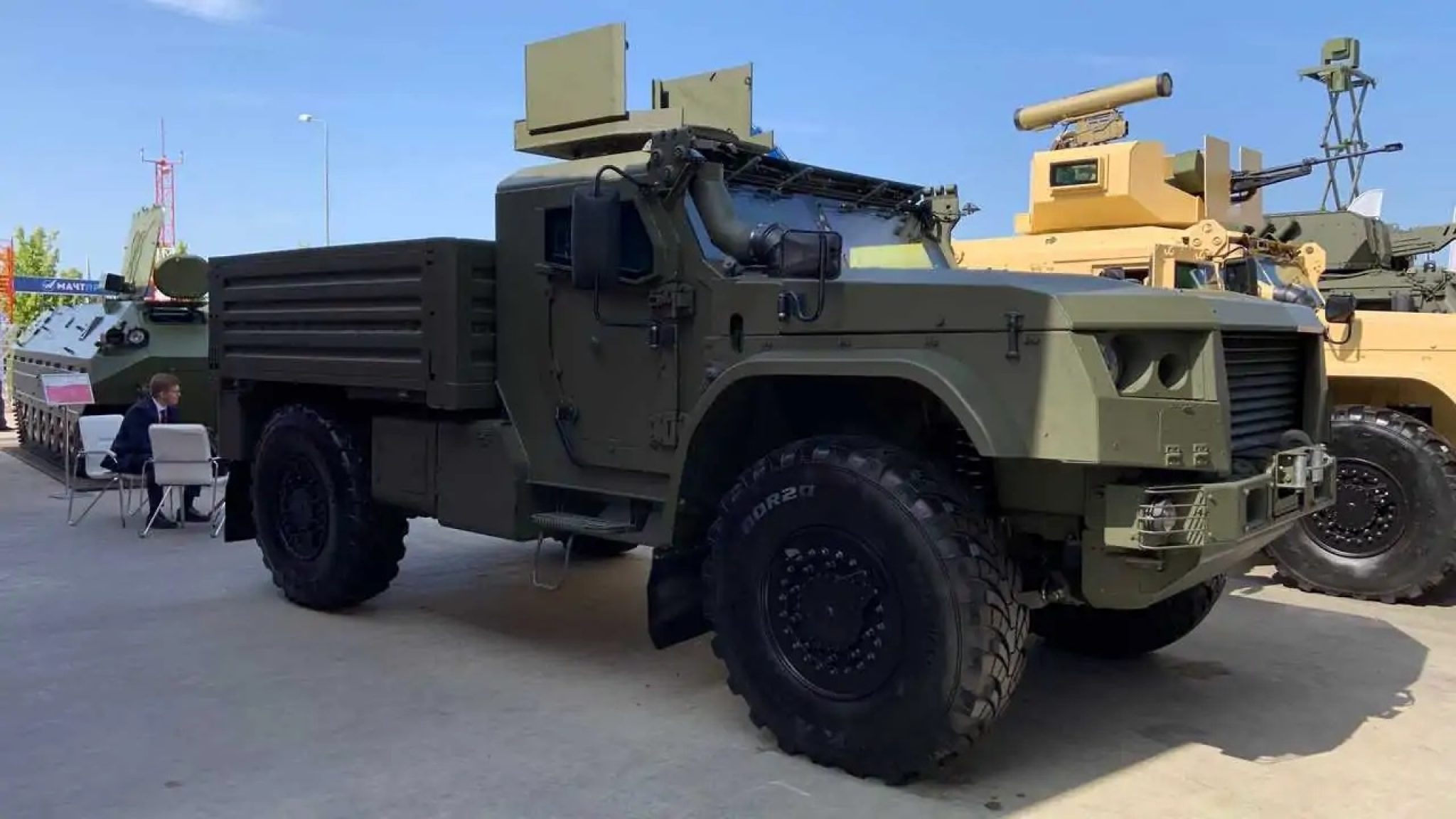 Камаз 4386 тайфун вдв. Бронеавтомобиль асн-2 атлет. Амн 233121 атлет. Камаз-53949 патруль-а. Решетка амн 200х200.