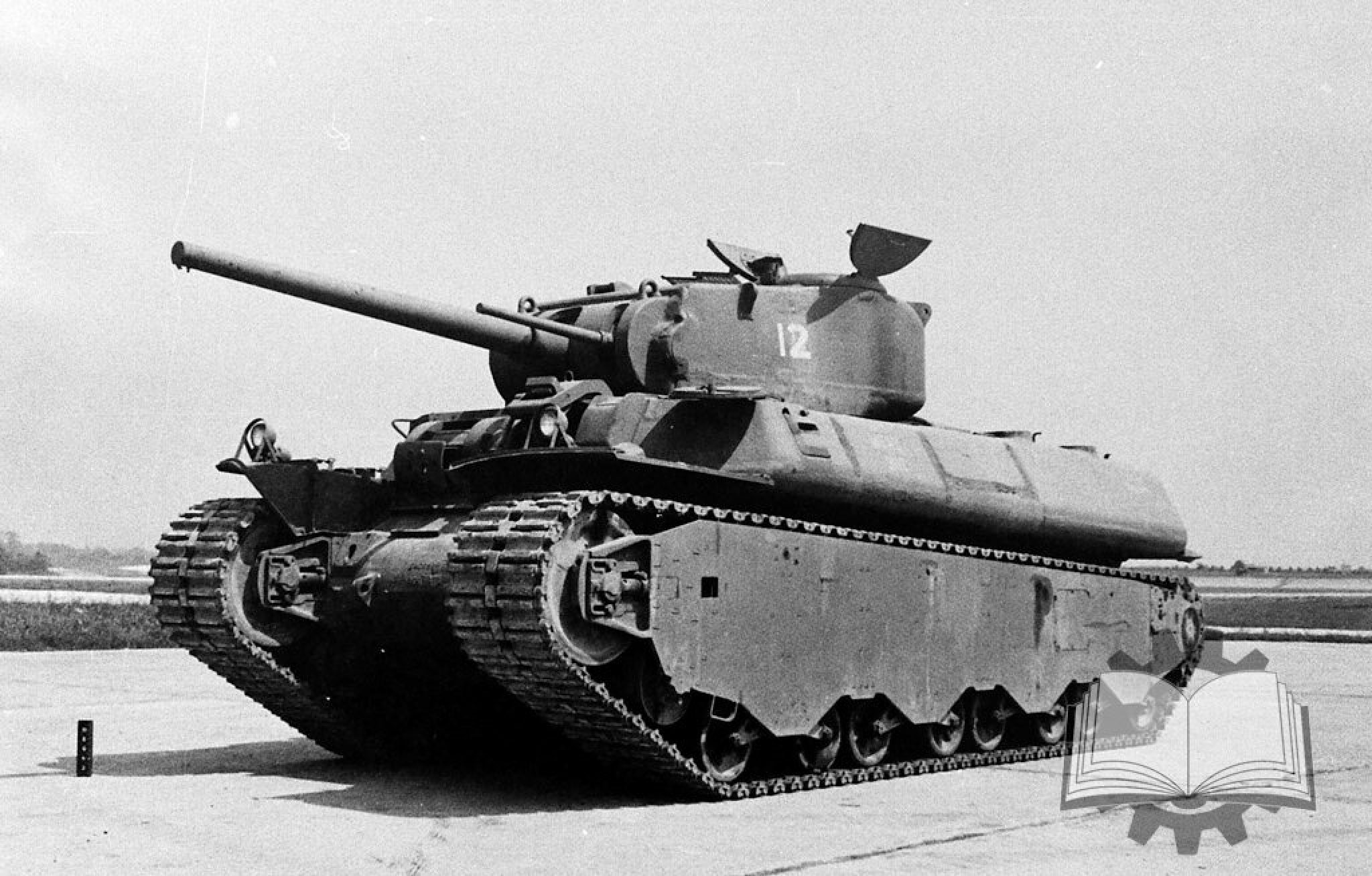 Первые тяжелые танки. Американский танк т1 хеви. Американский тяжелый танк т 1 хеви. Американский танк t42. М6 танк.