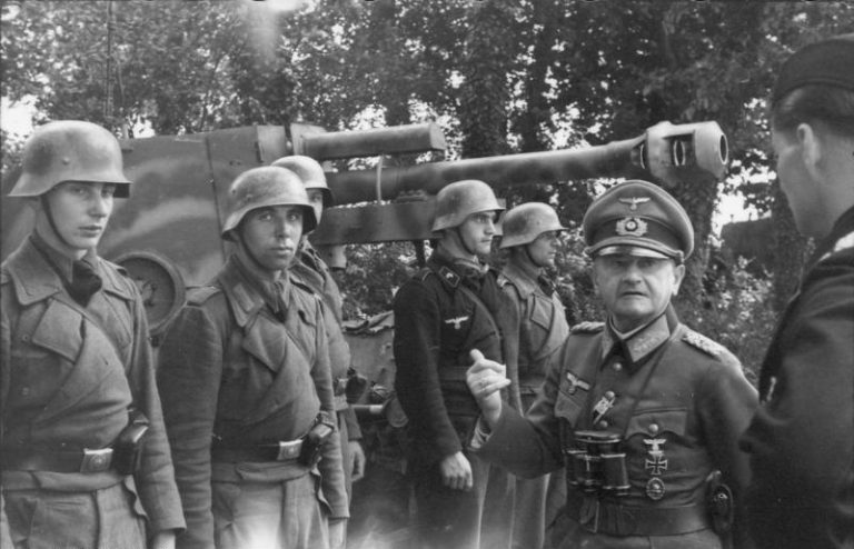    21-й танковая дивизия перед началом контрнаступления в Нормандии
