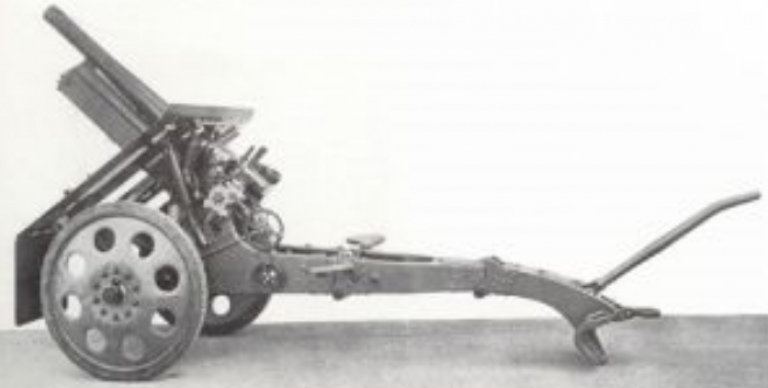       7,5 cm Motor-Gebirgskanone Modell 1938. Масса орудия — 800 кг, масса снаряда — 6,5 кг, дальнобойность – 10500 м.