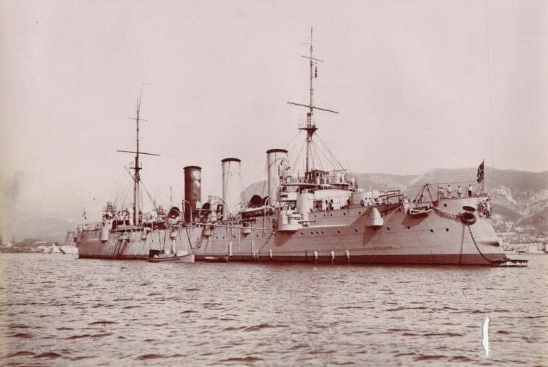  Бронепалубный крейсер 1 ранга «Богатырь»