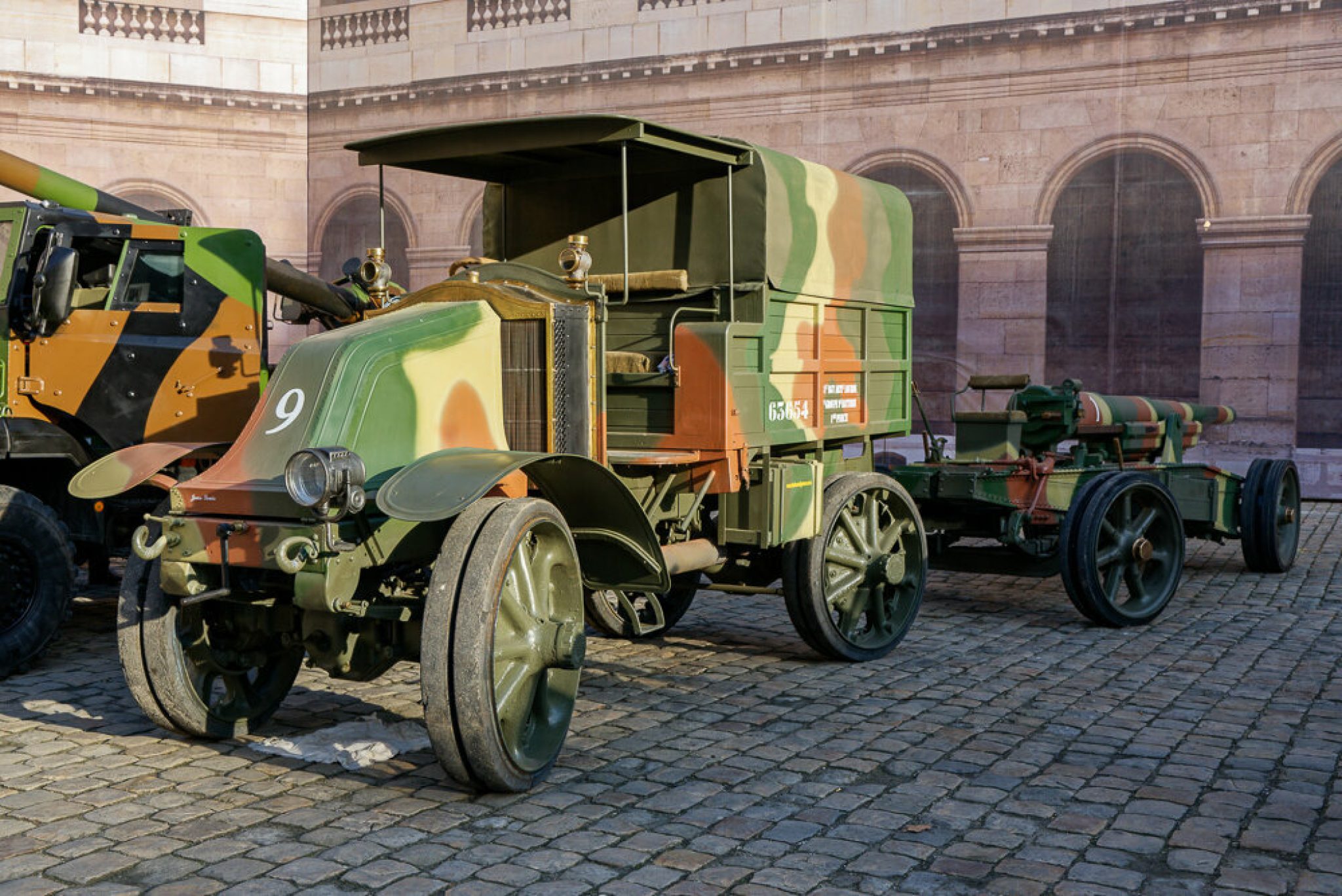 Renault type d. Renault-Type-Fu-1914. Рено 1914. Грузовик Renault 1914. M5-артиллерийский скоростной тягач.