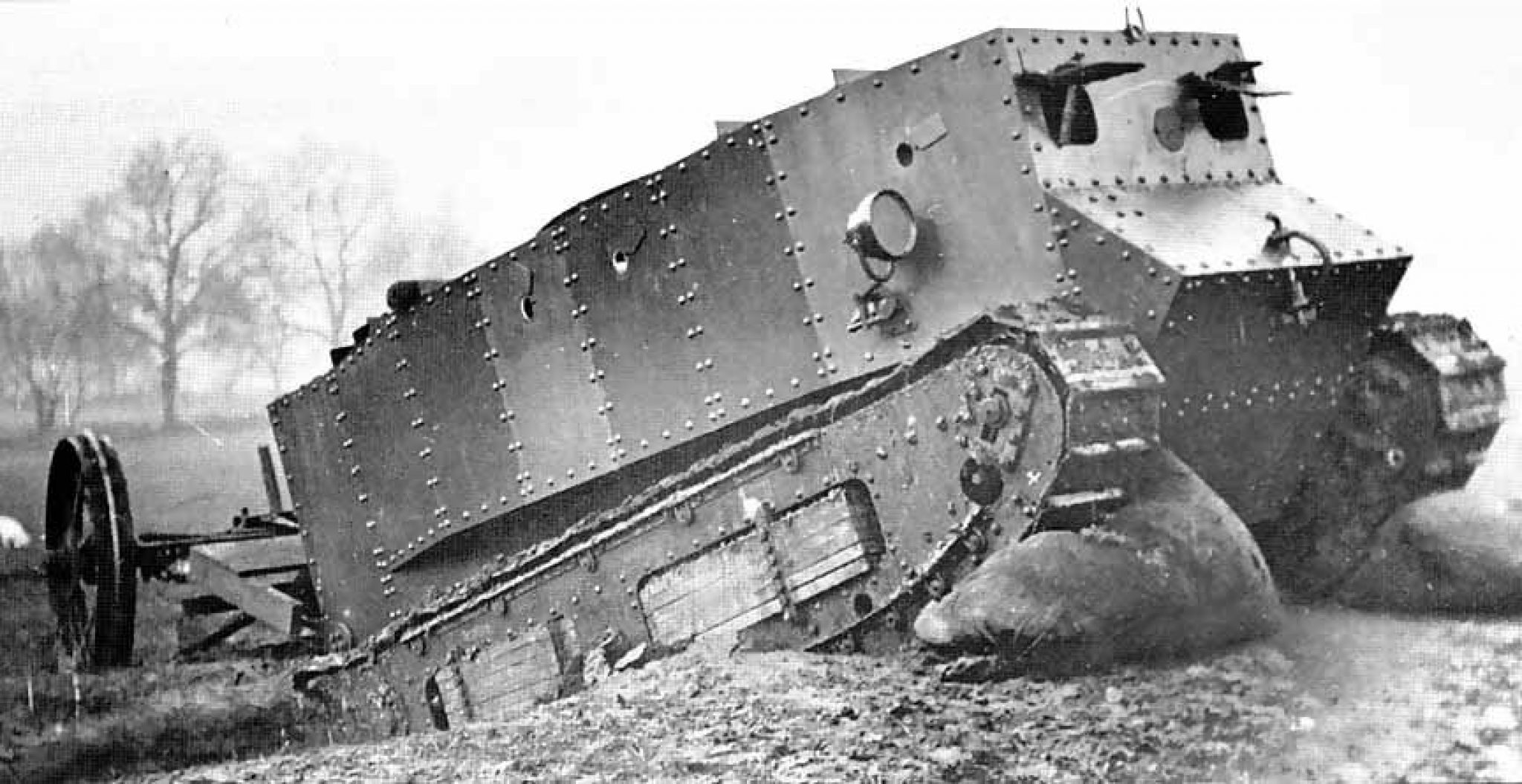 История первых танков. Little Willie танки первой мировой войны. Танк Линкольн -1.