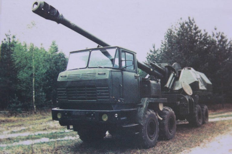     2С21 «Мста-К» на колесном шасси 8х8 типа КамАЗ-5320 с установленной башней