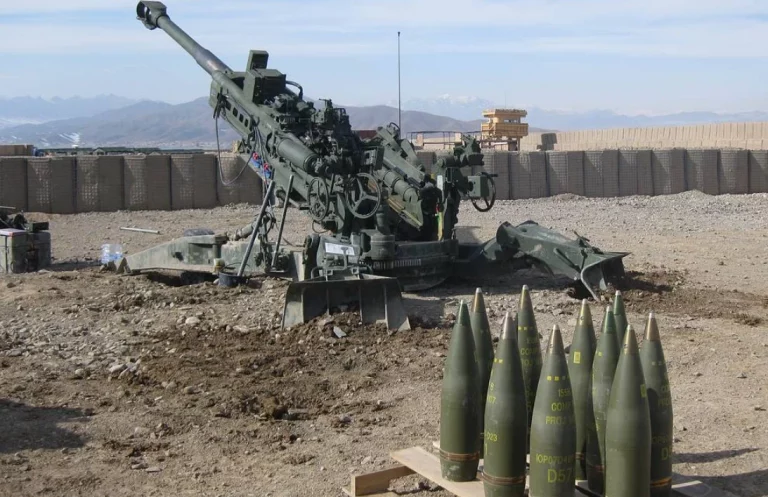  М777 была принята на вооружение в 2005 году и успела повоевать в Афганистане и Ираке. Орудие неоднократно хвалили в военных журналах, но с полей сражений о нём приходили противоречивые сведения. Фото Jonathan Mallard
