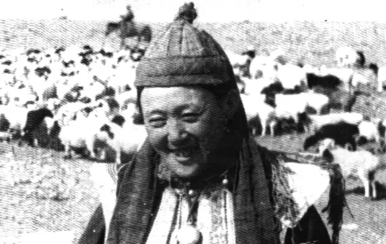       В Монголии её звали не иначе, как «Фронт Бадам». Фото https://social.rbth.com.