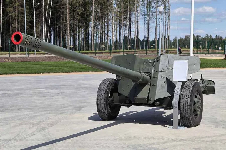       100-мм противотанковая пушка МТ-12