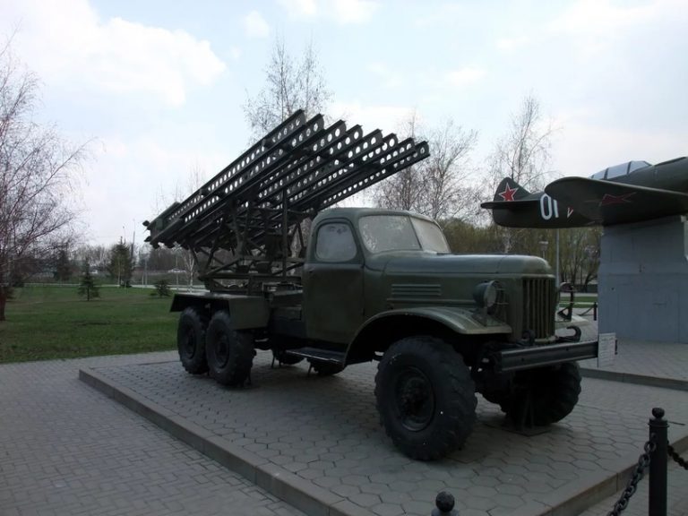  БМ-13НМ на площадке диорамы «Огненная дуга» в Белгороде