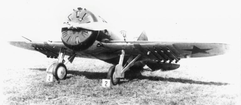  И-16 с РС-82 на Халхин-Голе