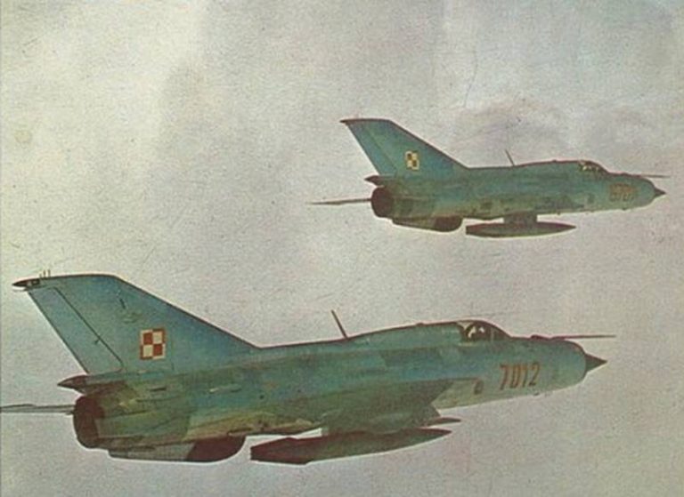        Истребители МиГ-21ПФМ ВВС Польши