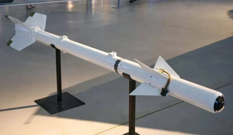        Управляемая ракета «воздух-воздух» малой дальности Р-3С