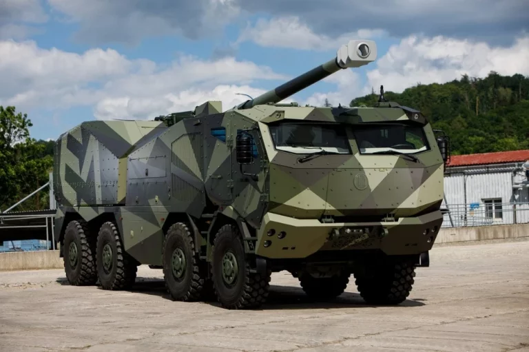 Новая 155 мм колёсная САУ из Чехии. Morana 155 mm-howitzer