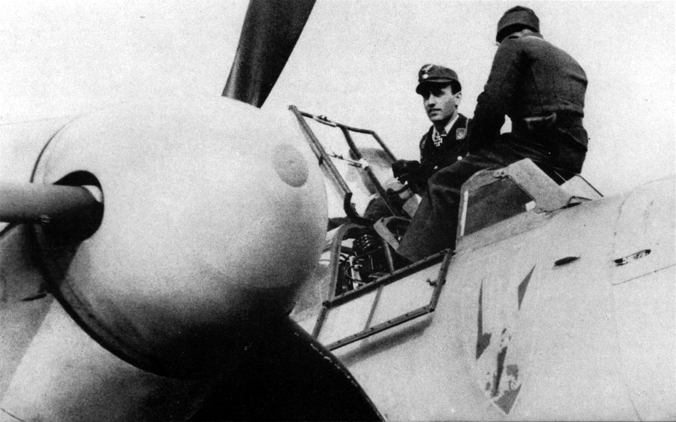 Обер-лейтенант Шнауфер и более поздний его Bf 110G-4, начало 1944 годассссссссссссссссс