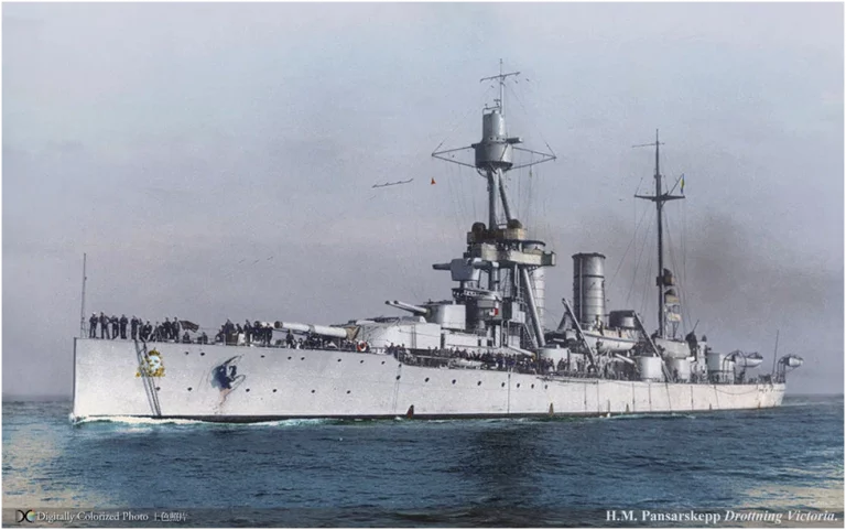 Шведский броненосец береговой обороны «Drottning Victoria», самый мощный в мире корабль этого класса.