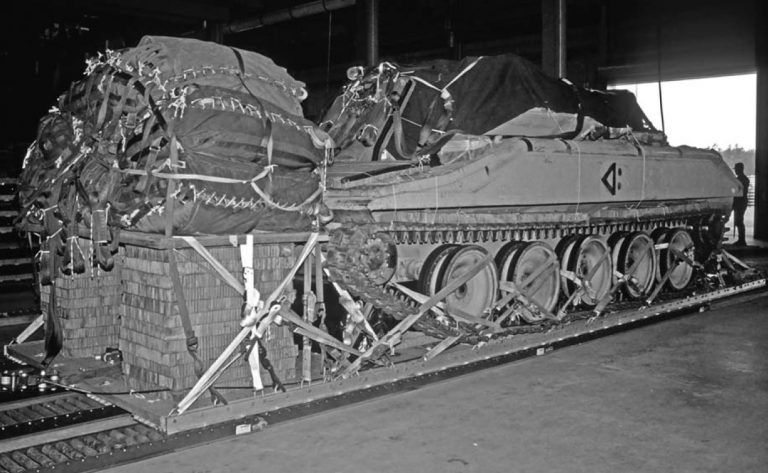 «Шеридан», подготовленный к парашютному десантированию. Zaloga S. M551 Sheridan. US Airmobile Tanks 1941-2001. – Oxford, 2009