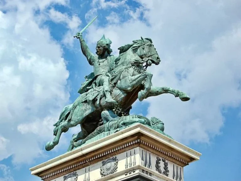       Статуя Верцингеторикса работы Фредерика Бартольди