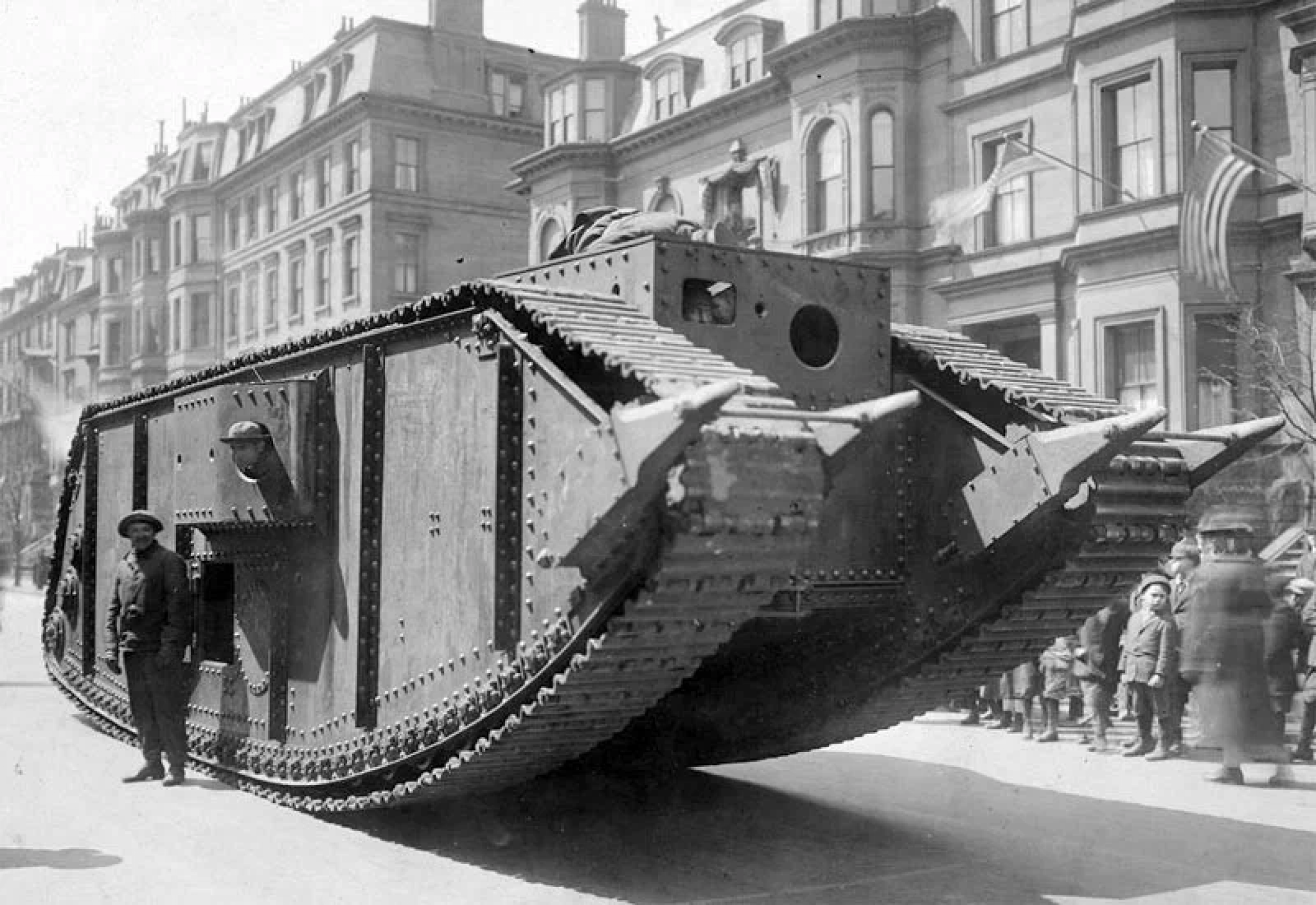 Первый американский танк. Танки первой мировой войны 1914-1918. Первый танк в 1 мировой войне. Американские танки 1 мировой войны. Танки первой мировой войны.