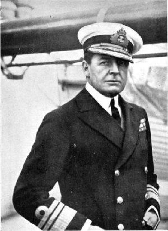  Командир эскадры линейных крейсеров вице-адмирал Дэвид Битти