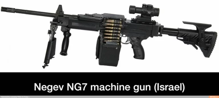  Израильский пулемет IWI Negev NG-7 весит 7,92 кг.