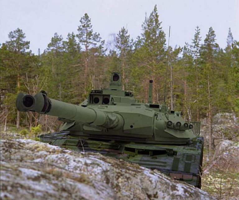  Основное вооружениеБМП CV-9040 – мощная 40-мм пушка L/70B, способная бороться практически с любыми современными бронецелями, за исключением лобовой брони основных боевых танков