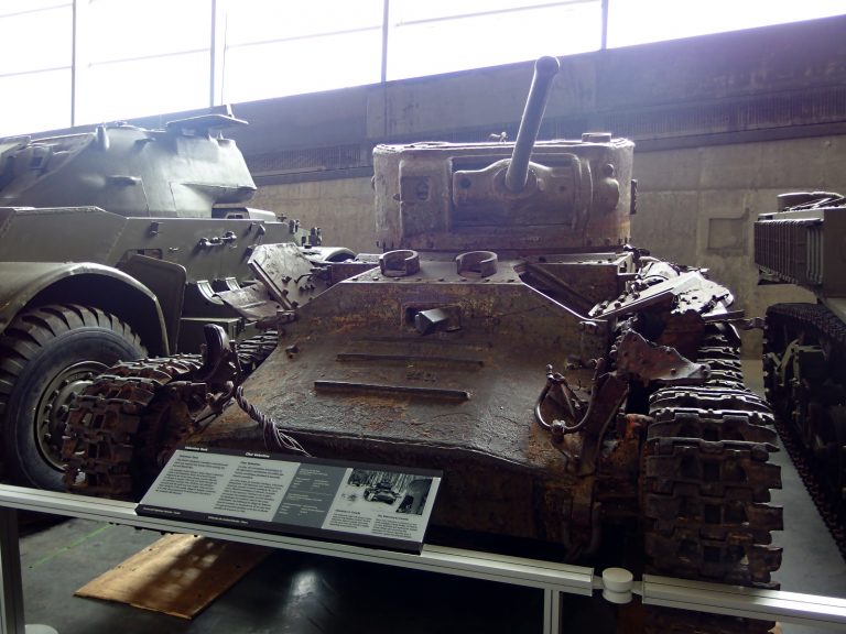 Valentine Mk.VIIA №838. Танк был послан в СССР в рамках программы ленд-лиза, потерян в бою, и вернулся на родину почти полвека спустя.