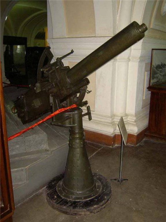       37-мм автомат Максима в Артиллерийском музее