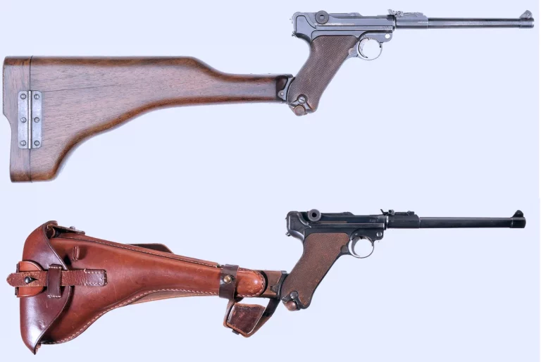       Вверху прототип lP-08 с полностью деревянной кобурой-прикладом, внизу серийный пистолет с кожанной кобурой закрепленной на деревянном плоском прикладе.