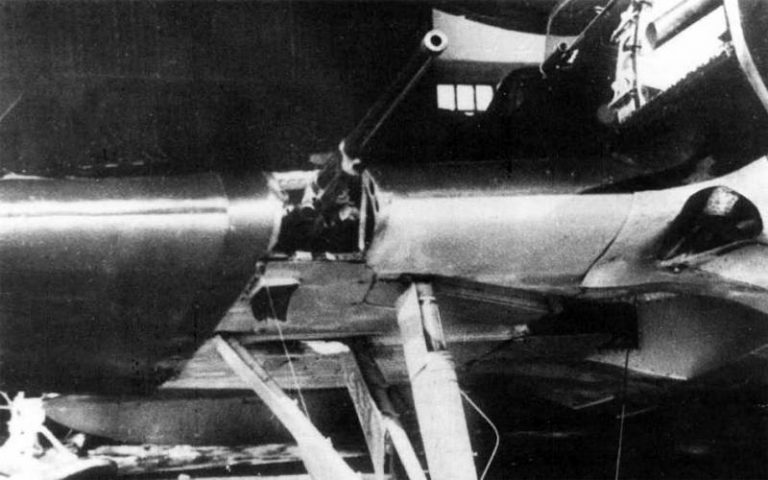  20-мм пушка ШВАК в крыле истребителя И-16