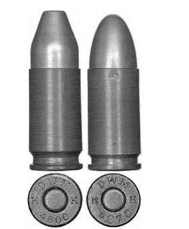   На снимке: слева – патрон 9×19 mm Parabellum, справа – патрон 9×19 mm Mauser