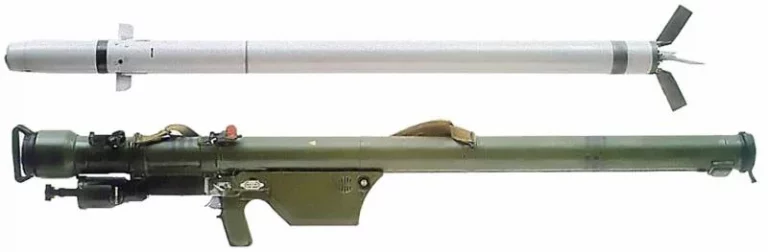  Пусковое устройство и зенитная ракета ПЗРК «Стрела-2М»