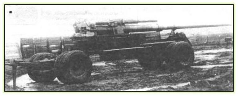 Сверхмощная советская зенитная пушка калибром 152 мм СМ-27. СССР. 1954 год