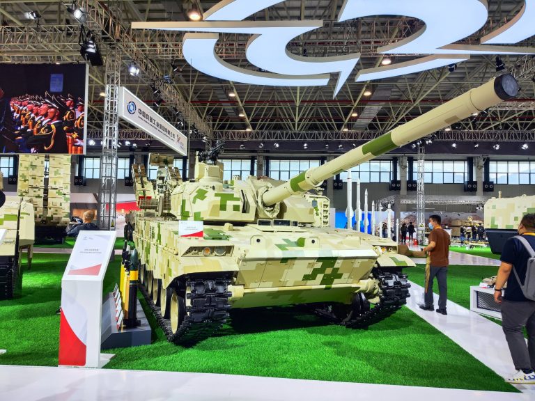 Роботизация на марше. Китай представил беспилотный танк VT5U