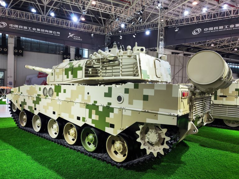 Роботизация на марше. Китай представил беспилотный танк VT5U