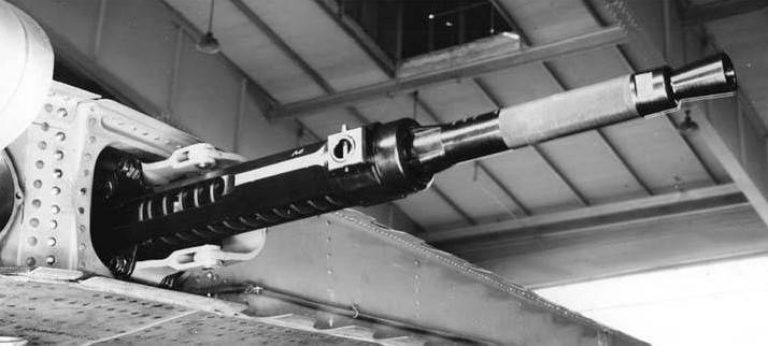  Авиационная 20-мм пушка MG FF в крыле истребителя