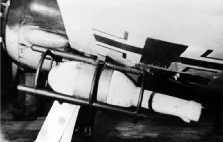  280-мм мина под крылом Fw 190F-8