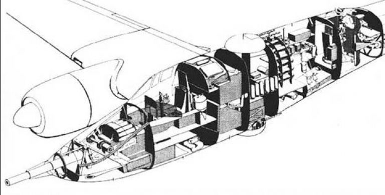  Внутренняя компоновка штурмовика XA-38 Grizzly