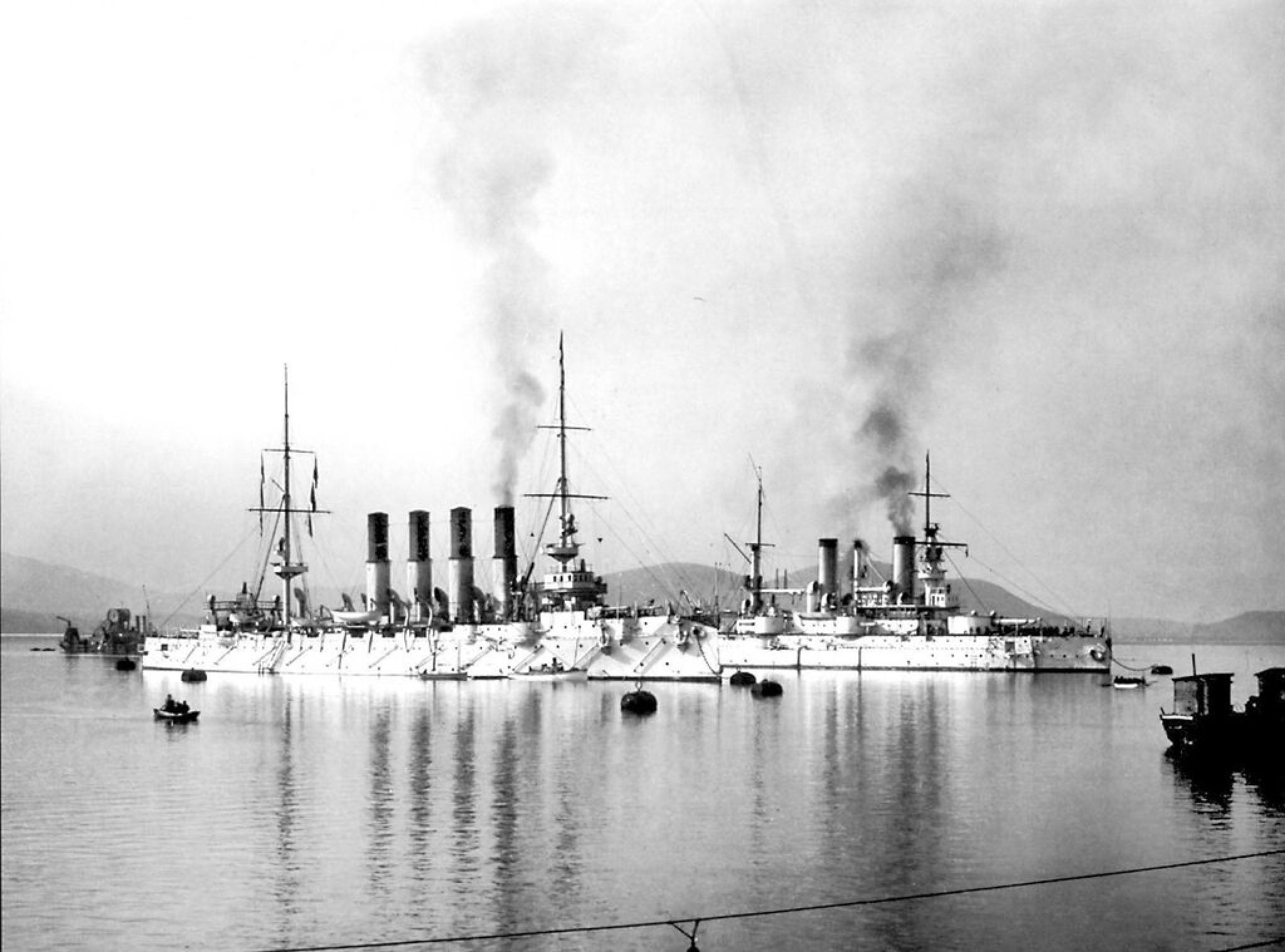 Японская эскадра 1904. Варяг бронепалубный крейсер. Крейсер Варяг 1904. Крейсер Варяг Чемульпо.