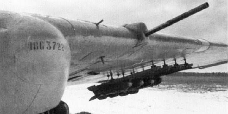    РС-82 под крылом Ил-2