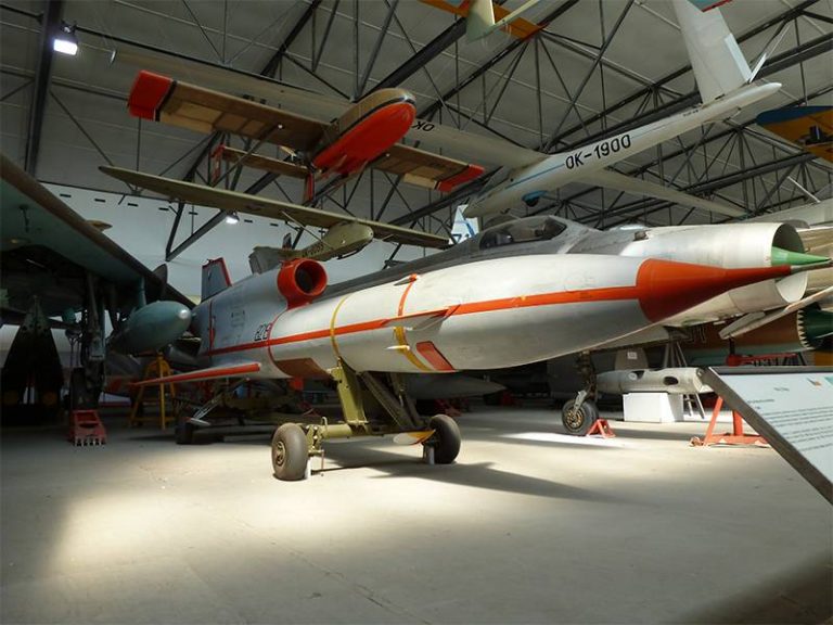  Музейный Ту-143 "Рейс"