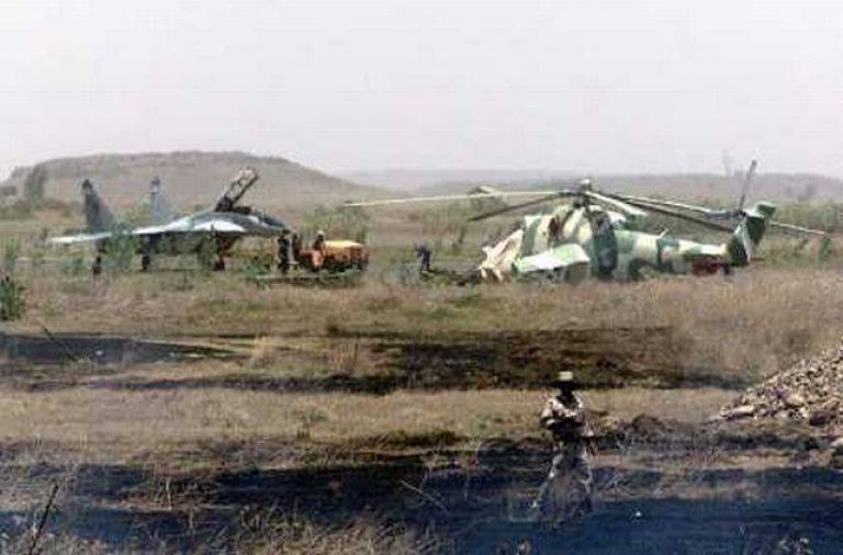  Эритрейские МиГ-29 и Ми-35 на аэродроме Баренту
